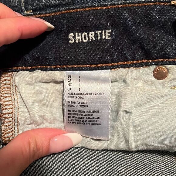 American Eagle Women's Blue Five Pocket Denim Shortie Cut Off Shorts Size 2 - Picture 7 of 7